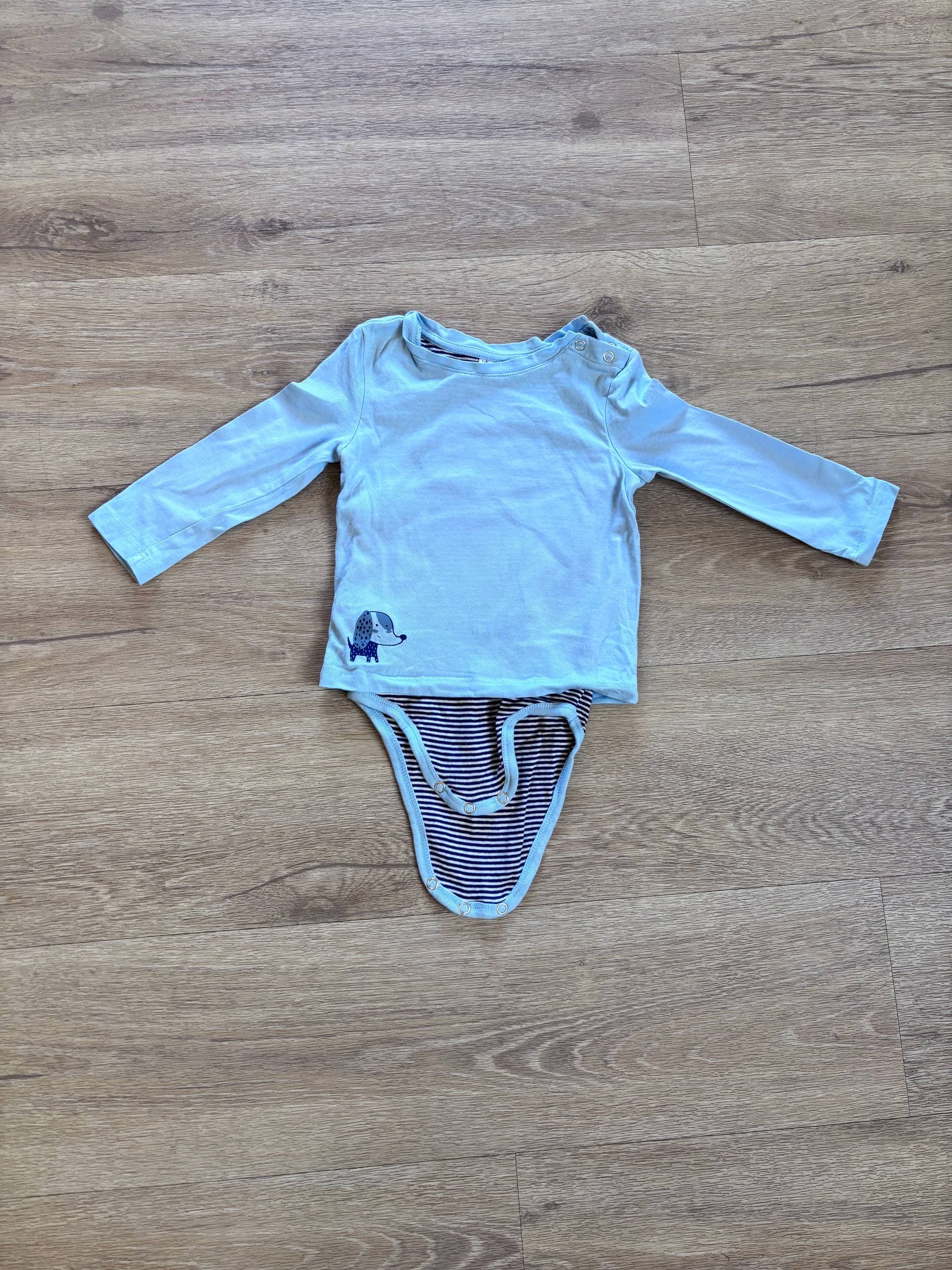 Modra majica z dolgimi rokavi